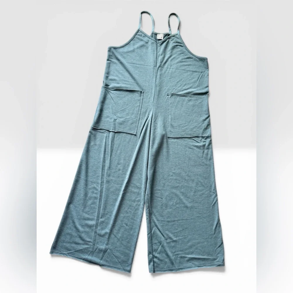 Sleeveless V-Neck Wide-Leg Jumpsuit in Teal - Picture 4 of 8